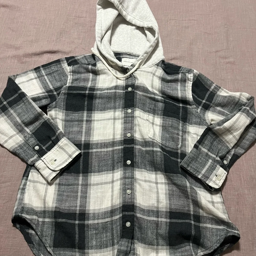 Women's American Eagle Hooded Flannel Black/White Size Small Spring Skate Grunge
